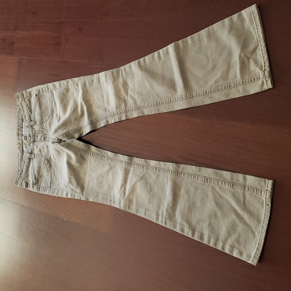 FINS Jeans